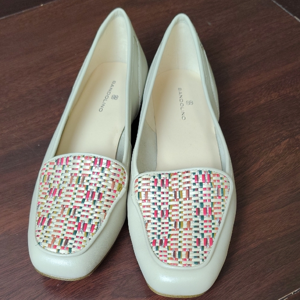 Bandolino Cream And Colorful Woven Flat 6M